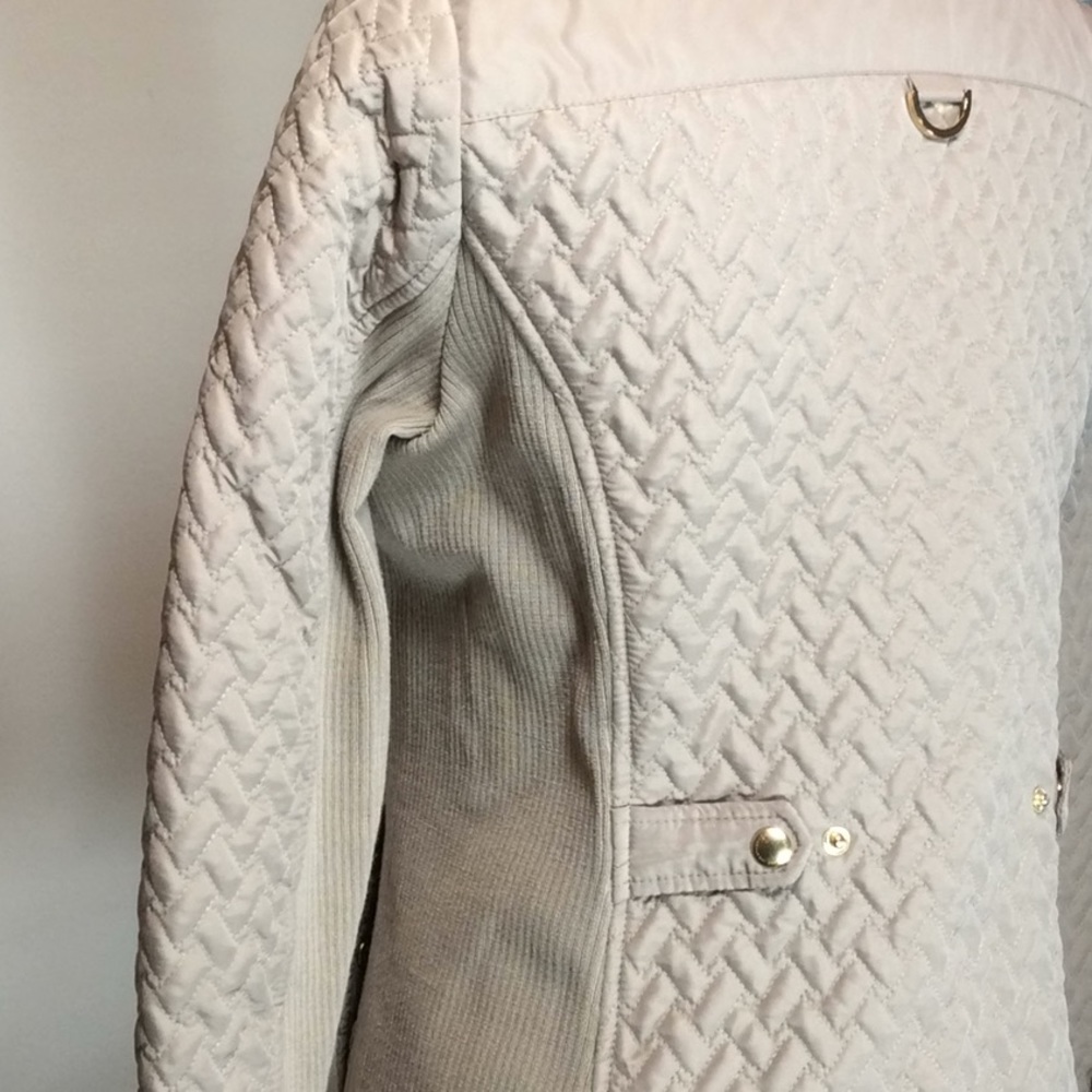 Weatherproof Jacket - Picture 3 of 4